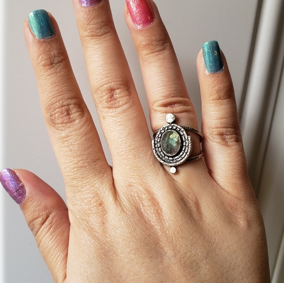 Blue and Blue artisan Green labradorite ring 💍💚 handmade bohemian jewelry - Picture 3 of 3
